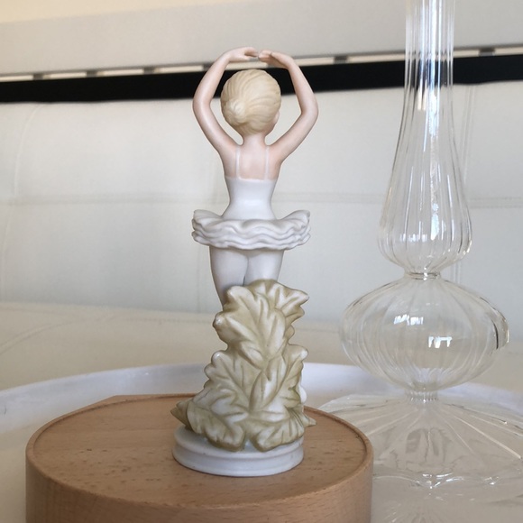 Vintage Ballerina Figurine "The Christopher Collection" for Lefton China - Picture 5 of 13